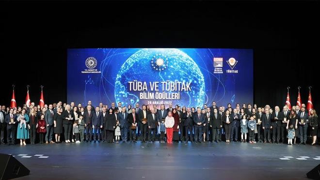 ERÜ öğretim üyeleri TÜBA Bilim Ödüllerini aldı
