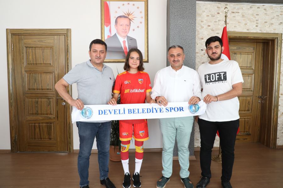 Başarılı sporcu Ayşegül Aydın’dan Başkan Mehmet Cabbar’a ziyaret