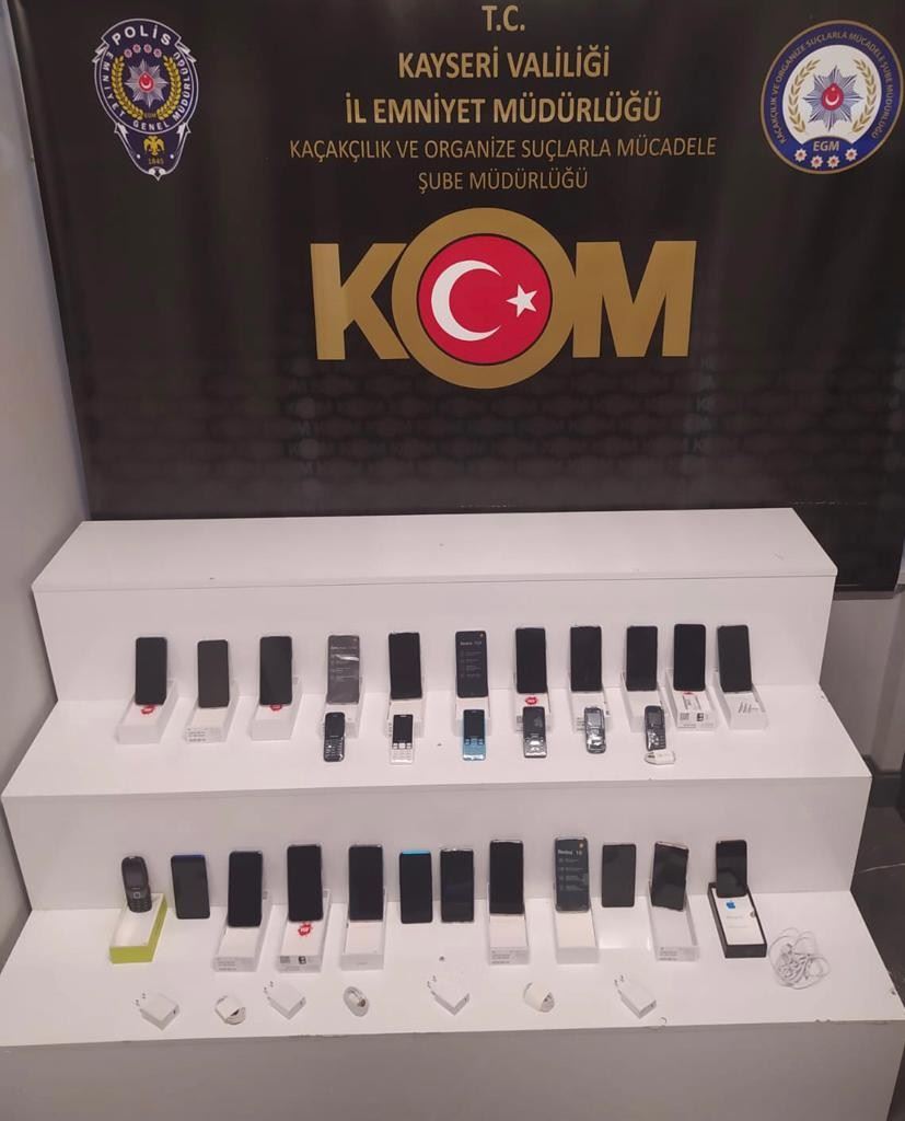 Kayseri’de 30 adet gümrük kaçağı telefon ele geçirildi