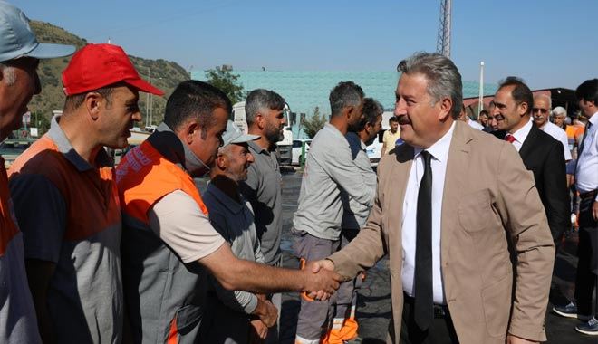 Palancıoğlu belediye çalışanlarıyla bayramlaştı
