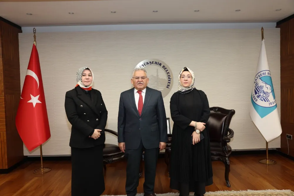 Başkan Büyükkılıç, AK Parti Kadın Kolları MKYK Üyesi Arslan