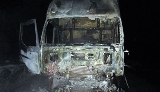 LASTİK YÜKLÜ KAMYON