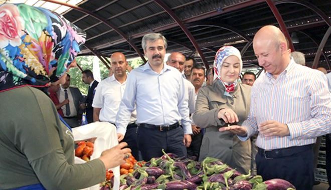 KOCASİNAN DA YÜZDE 100 ORGANİK PAZAR YERİ AÇILIŞINDA