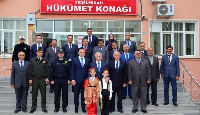 VALİ KAMÇI YEŞİLHİSAR´DA MUHTARLARLA BULUŞTU