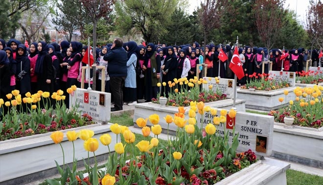 NUSAYBİN ŞEHİDİ JANDARMA UZMAN ÇAVUŞ MEHMET POLAT İÇİN