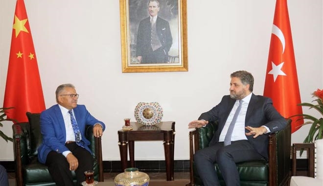 BÜYÜKKILIÇ PEKİN BÜYÜKELÇİMİZİ ZİYARET ETTİ