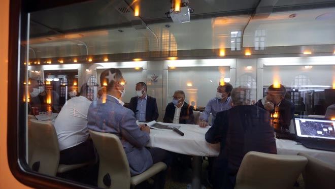 BAŞKAN BÜYÜKKILIÇ’TAN TREN GARI’NDA GECE MESAİSİ