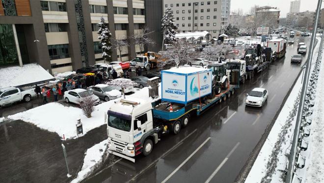 Melikgazi’nin yardım eli depremzedeler için uzandı