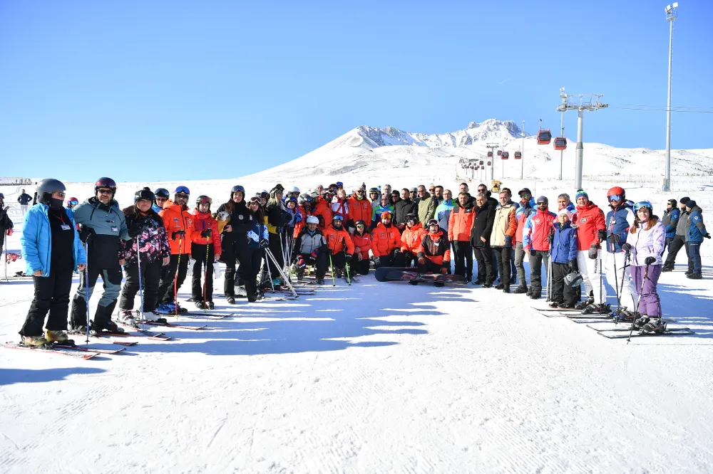 Erciyes hafta sonu ziyaretçi akınına uğradı!