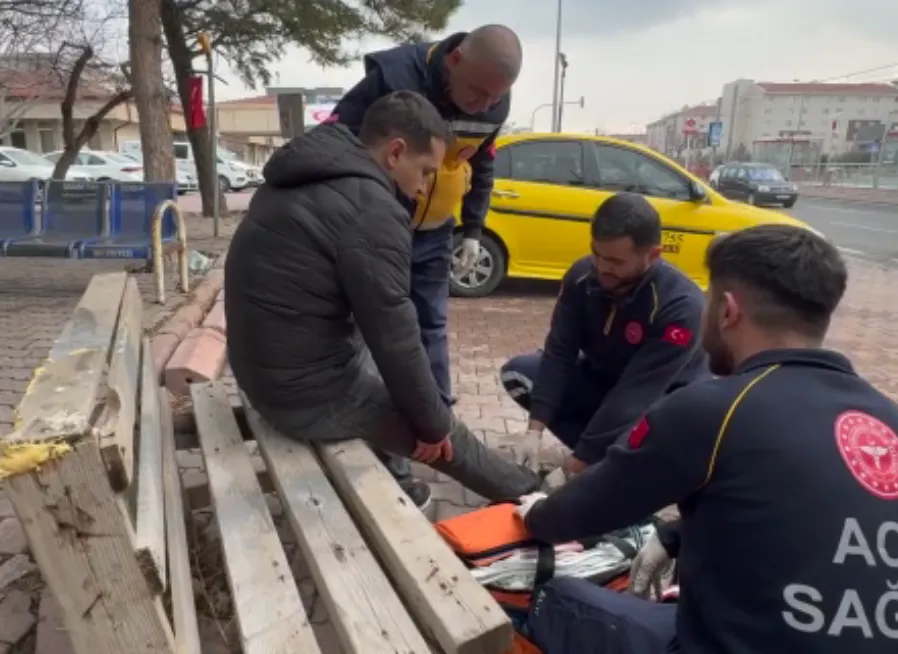 Ambulans şoförünün meslek aşkı üniversiteye başlamasına vesile oldu 