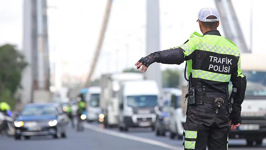 Şerit ihlali yapan araçlara ağır ceza!