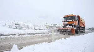 Malatya-Kayseri kara yolunda kar yağışı etkili oluyor