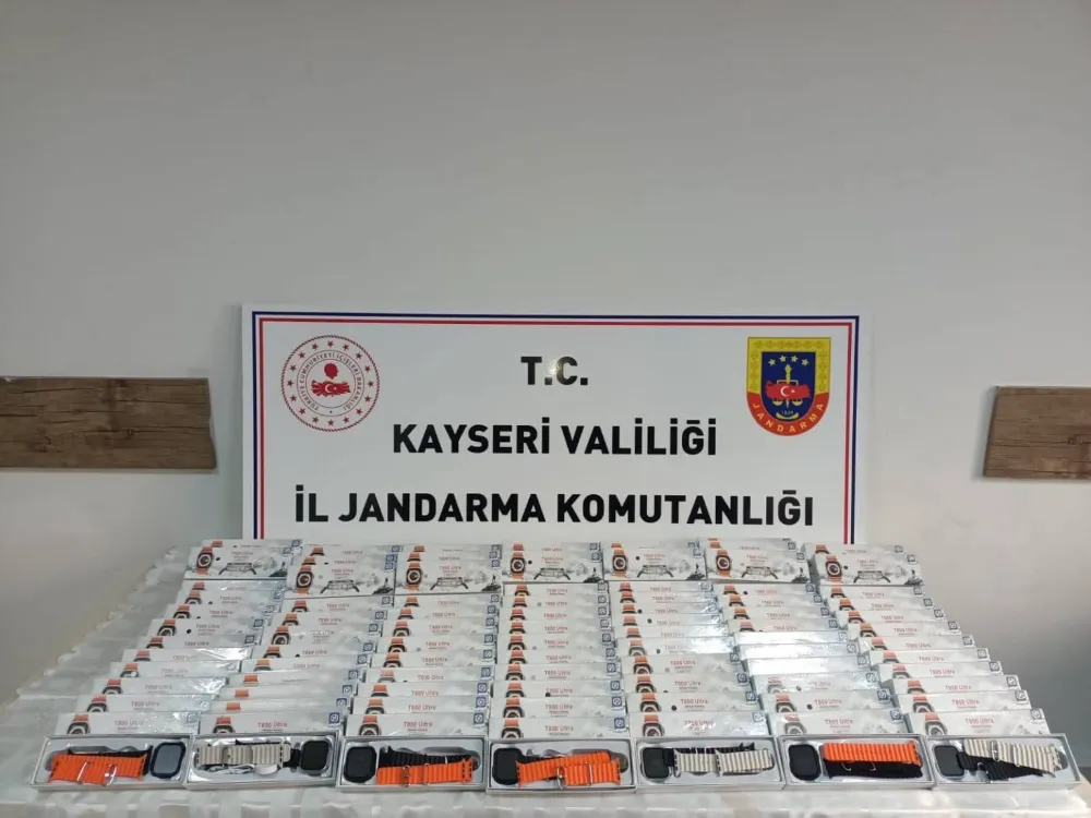 121 adet kaçak akıllı saat yakalandı