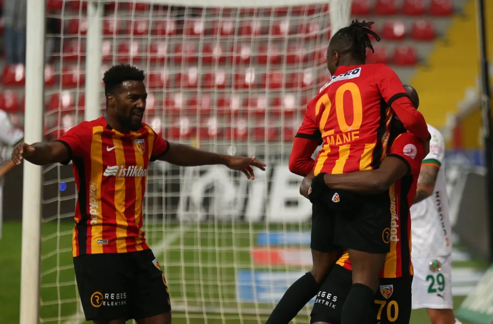 Kayserispor evinde şov yaptı! 2-0