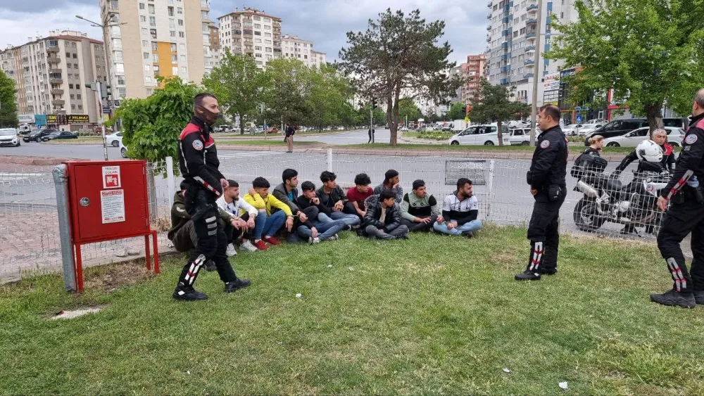 11 kaçak göçmen Yunus Timleri’ne yakalandı