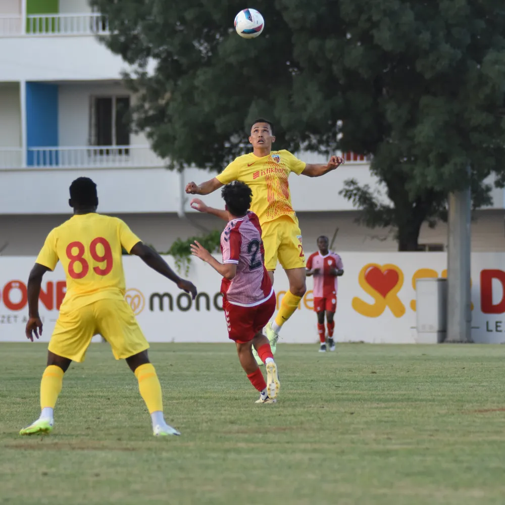 Kayserispor hazırlık maçında 3 golle mağlup oldu  