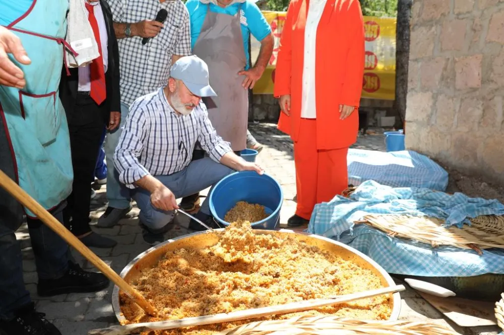 Ahmet Çolakbayrakdar pilav şenliğine katıldı