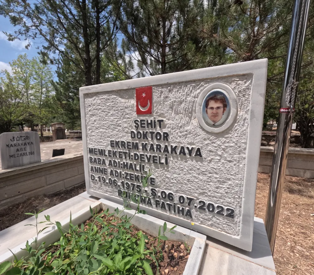 Dr. Ekrem Karakaya, ölüm yıl dönümünde Kayseri