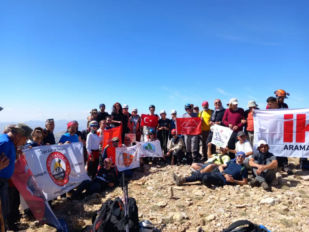 Kayseri dağcıları zirvede