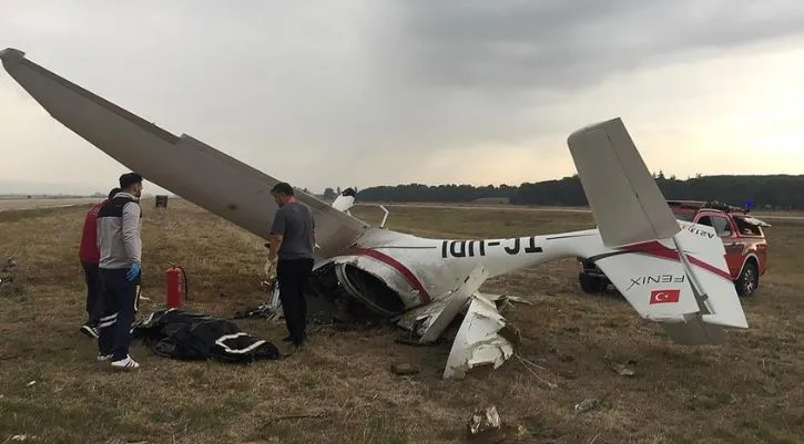 Son dakika - Eğitim uçağı düştü, 2 pilot öldü