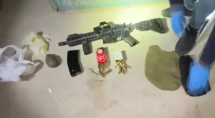 Silah ve el bombası ele geçirildi