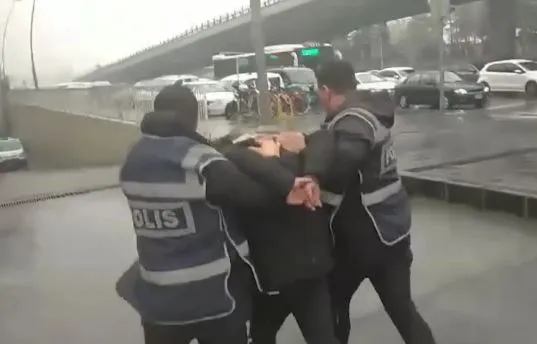 Hırsızlık hükümlüsü cezaevine teslim edildi