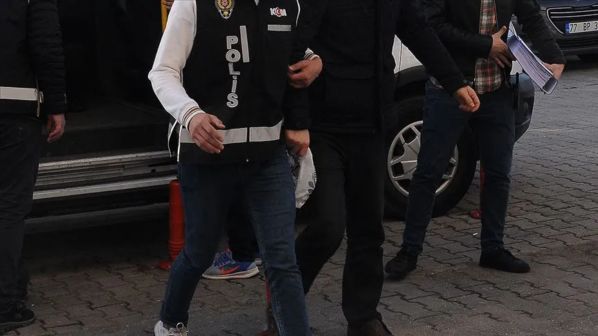 Hırsızlık hükümlüsü cezaevine teslim edildi