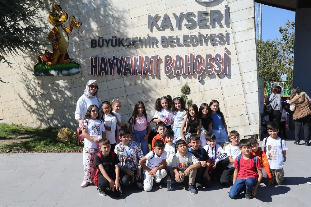 Hayvanat bahçesini 375 bin kişi gezdi 