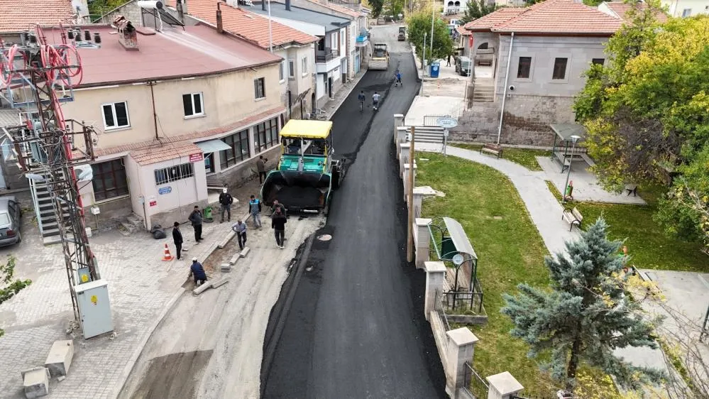 Küçükbürüngüz ve Subaşı mahallelerinde asfalt çalışması sürüyor