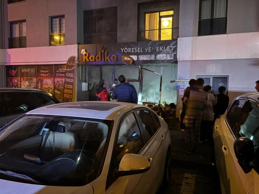 Restoranda çıkan yangın korkuttu