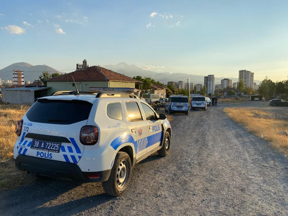 Baba ve oğlunu silahla yaralayan 2 şüpheli tutuklandı
