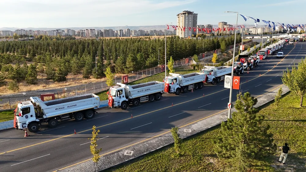Albayrak Caddesi açıldı, 242 milyonluk yeni araçlar tanıtıldı
