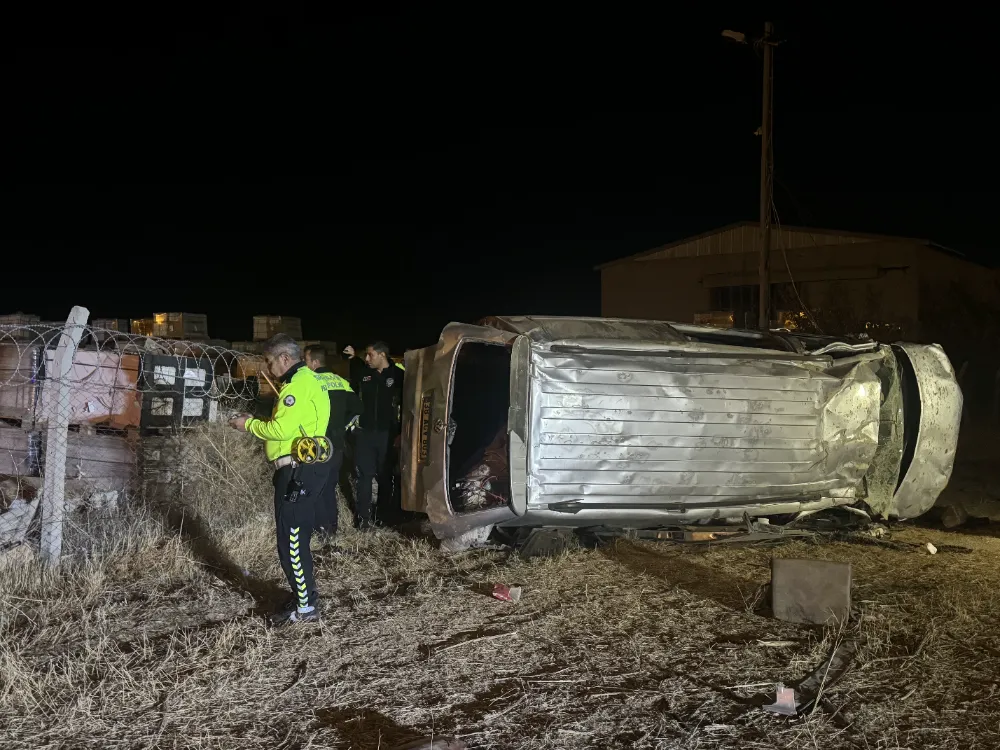  Panelvan devrildi, 7 kişi yaralandı