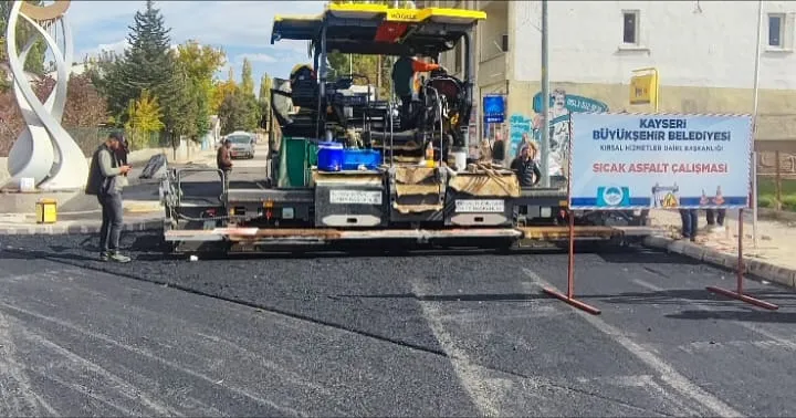 Pınarbaşı ilçesinde asfaltlama çalışması yapıldı