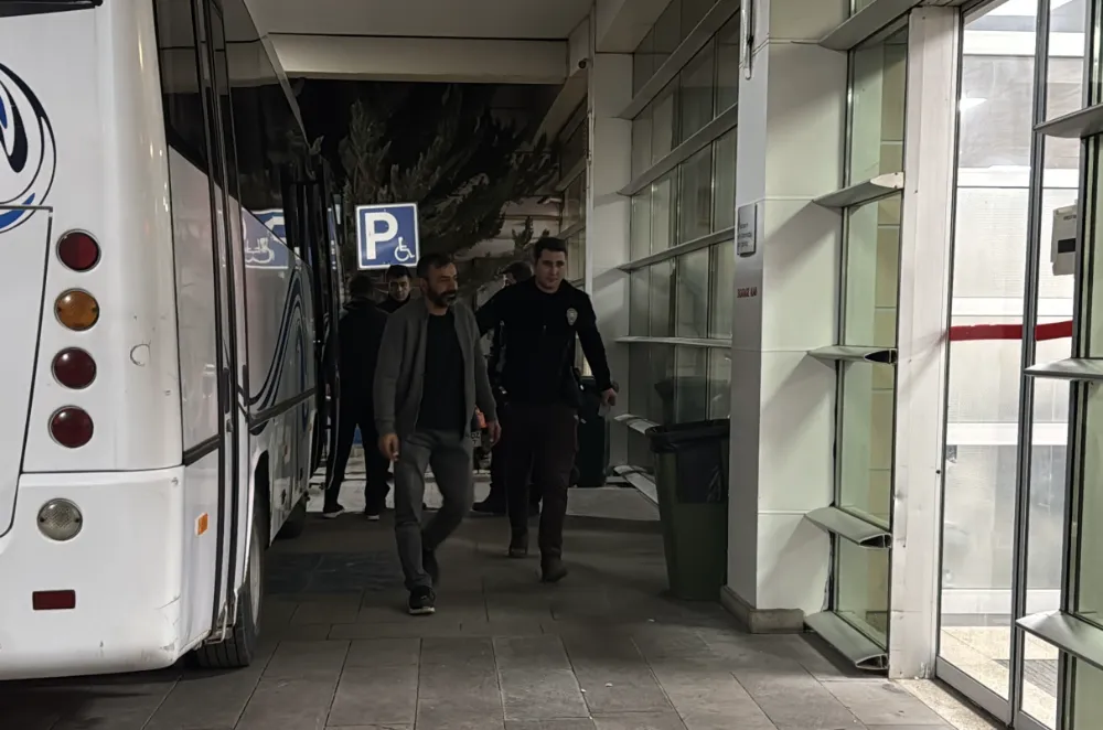 Havaya ateş eden ve polise mukavemette bulunan 24 kişiye adli işlem