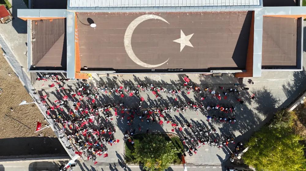 Öğrenciler Cumhuriyet