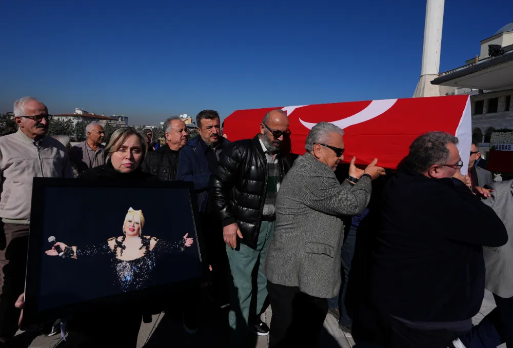 Sanatçı Muazzez Abacı, Ankara