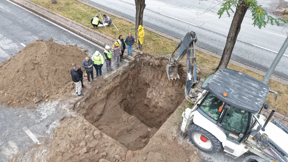 Atık su deplase çalışmaları devam ediyor