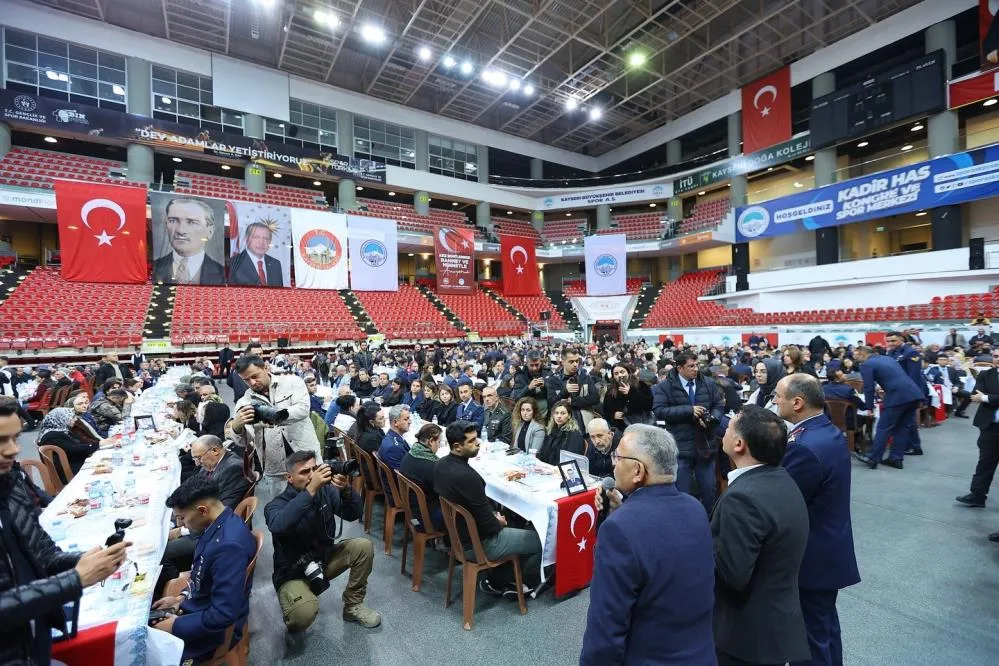 Uçak kazasında şehit olan askerler anıldı