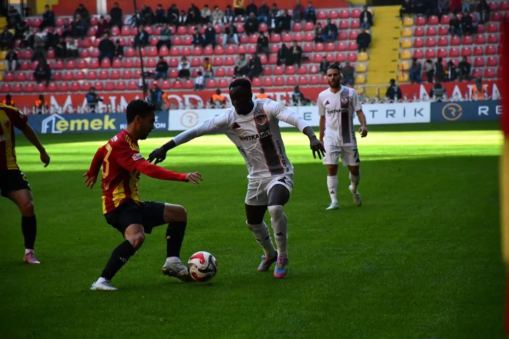 Kayserispor ilk yarıda gol bulamadı!