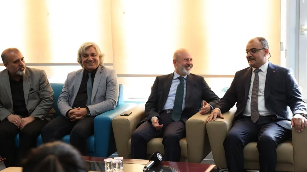 Başkan Çolakbayrakdar’dan Kocasinan’daki tüm öğretmenlere anlamlı hediye