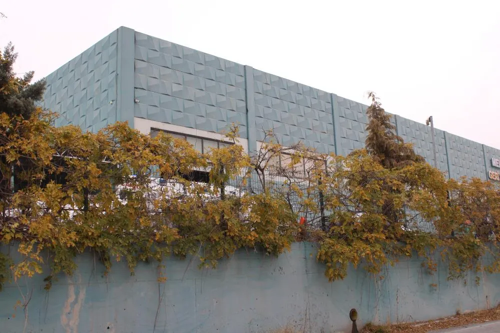  Geri dönüşüm tesisindeki koku ekipleri harekete geçirdi