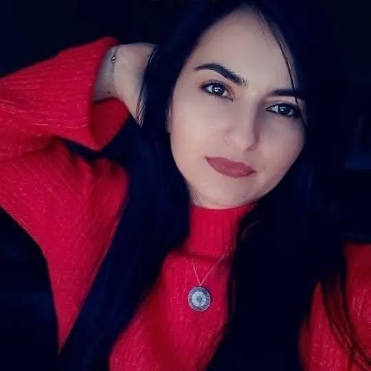 Sokak ortasında tüfekle vurulan kadın hayatını kaybetti