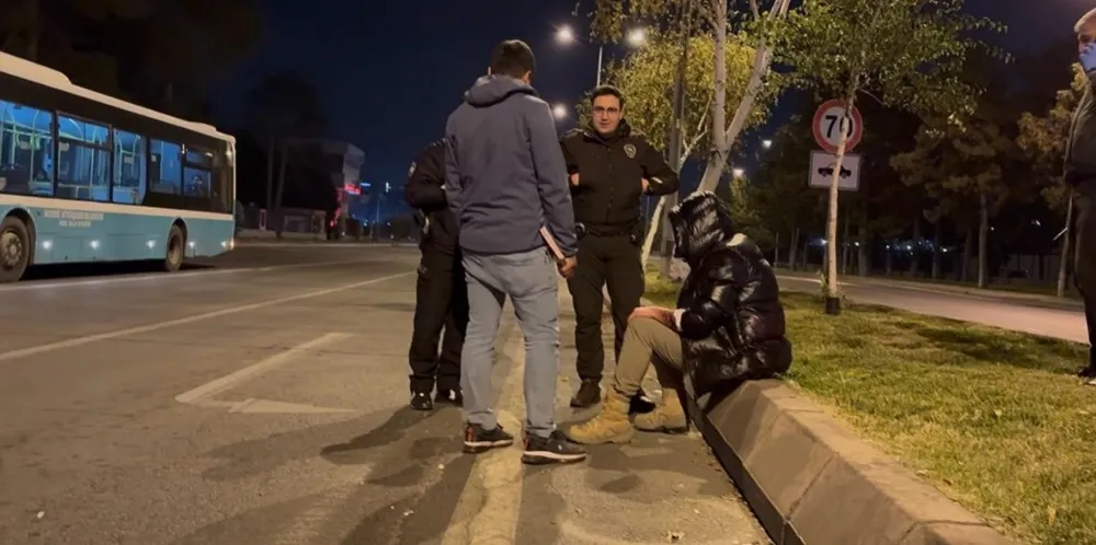 İntihara kalkışan kişi refüjde yatarken bulundu!