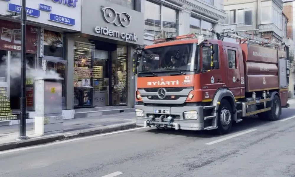 Elektrik panosundaki yangın paniğe neden oldu