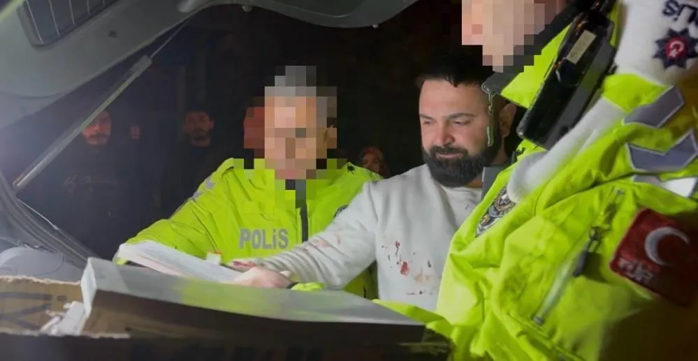 Kaza yapan şoför, görevini yapan polise: 
