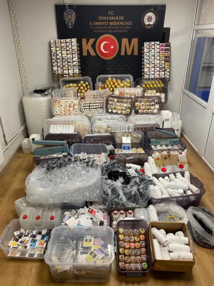 Kaçak elektronik sigara malzemeleri ele geçirildi