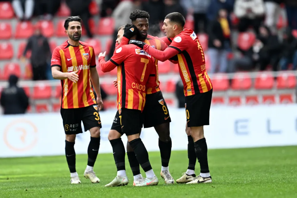 Kayserispor ilk yarıyı önde kapattı!