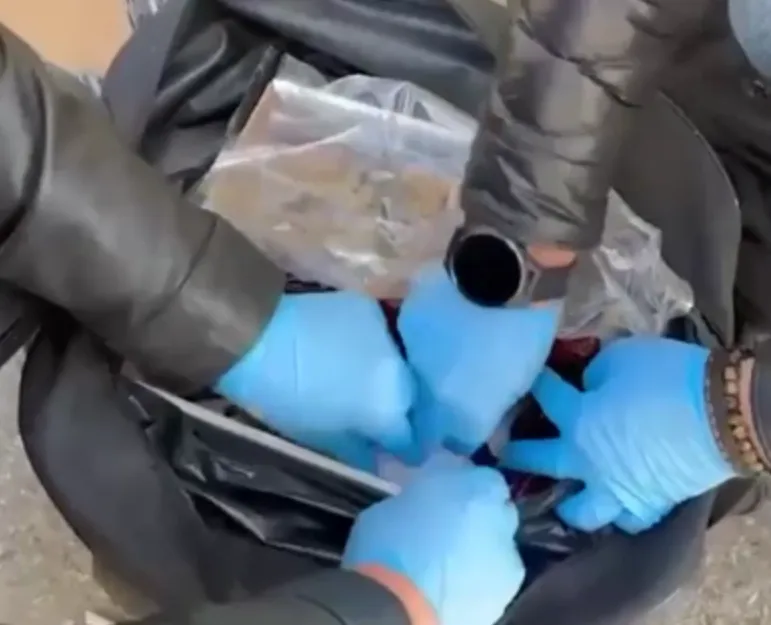 Hurma kutusundan uyuşturucu çıktı!