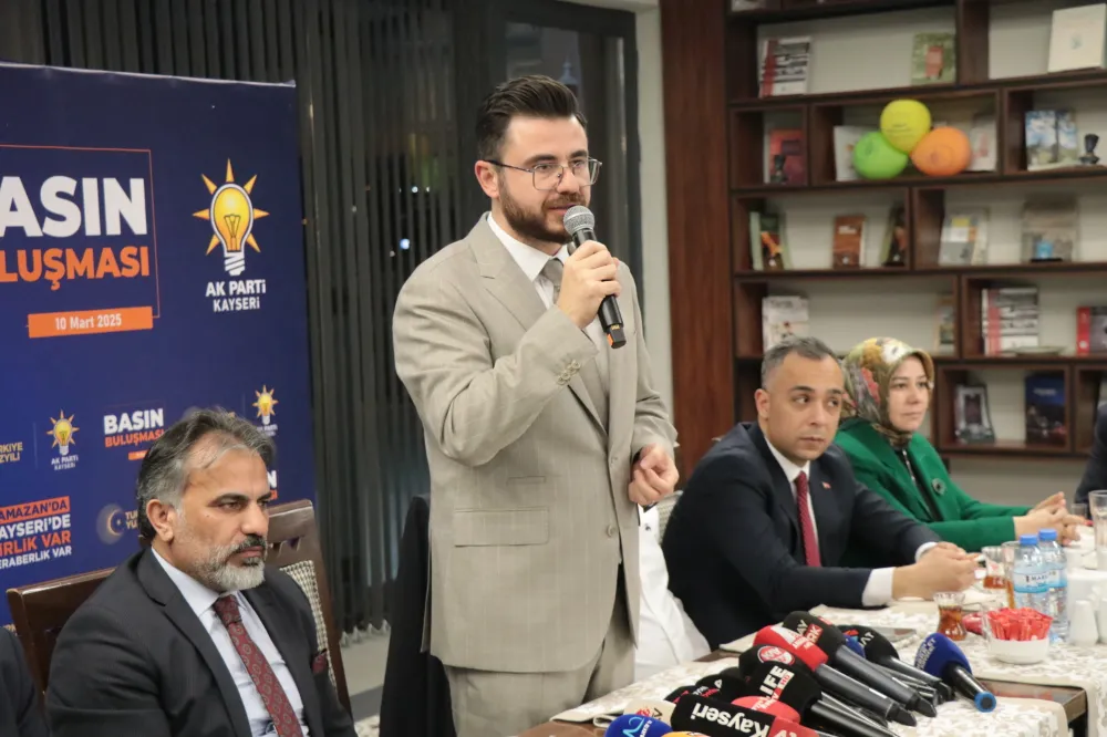 Başkan Okandan, iftarda basın mensuplarıyla buluştu